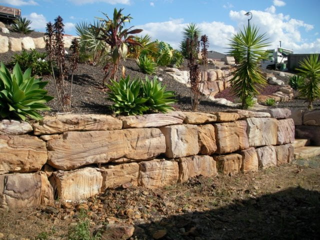 Random Sandstone Slabs - Cornerstone Boulder Walls